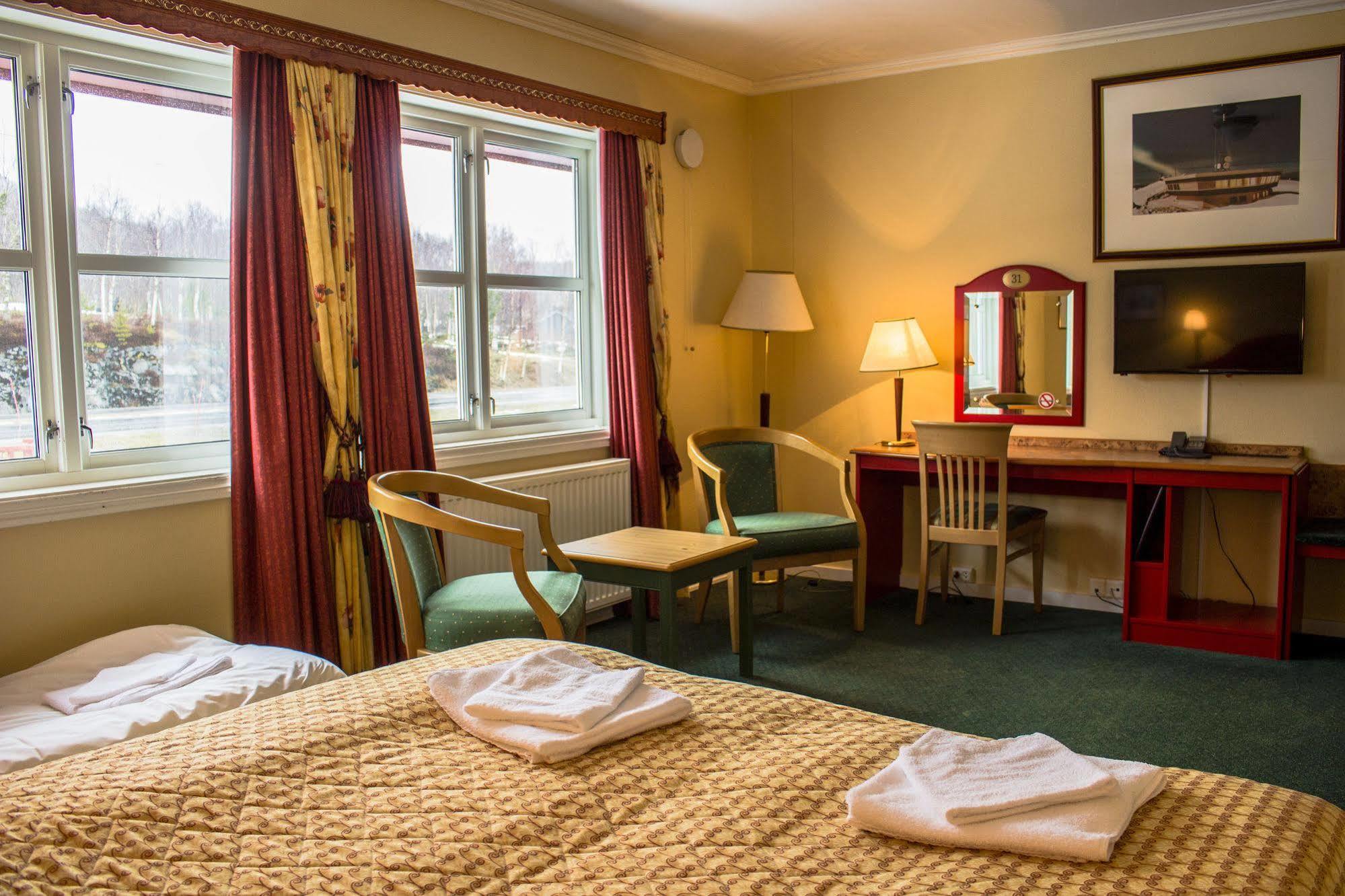 Tysfjord Hotel Storjord I Tysfjord Buitenkant foto